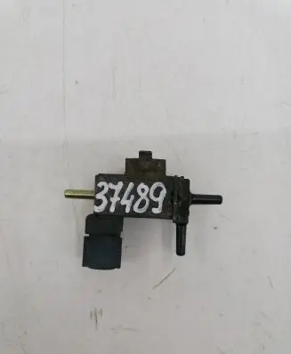 Toyota Celica T230 Vacuum valve 
