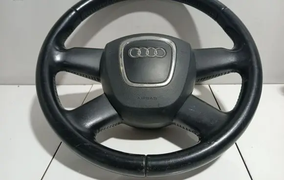 Audi A3 S3 8P Steering wheel