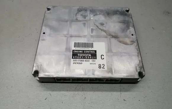 Toyota Avensis T250 Engine control unit/module 8966105821 MB1758008333 1758008333