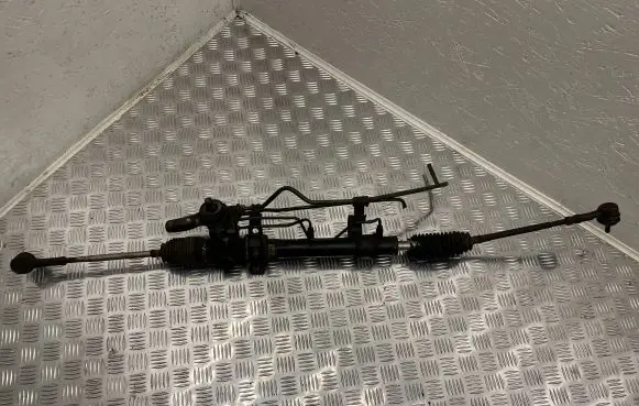 Mitsubishi Carisma Steering rack 030640