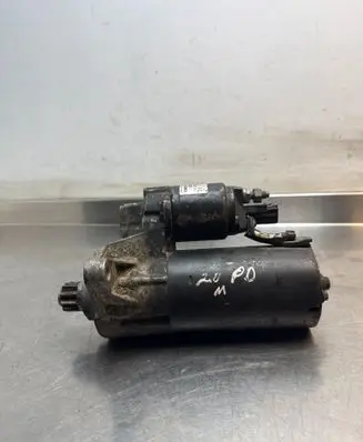 Volkswagen Golf V Starter motor 02E911023HX
