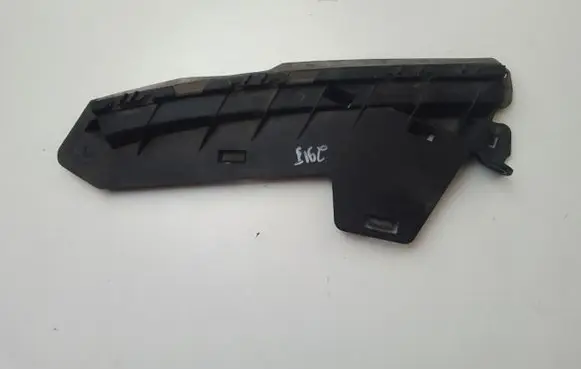 Volvo V70 Front bumper mounting bracket 30796387