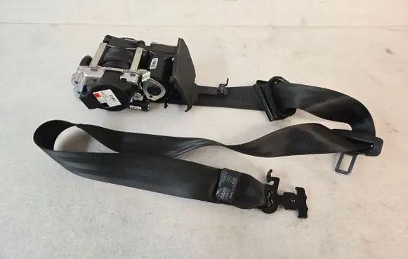 Volvo XC60 Front seatbelt 32239363