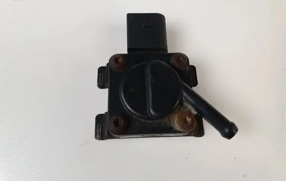 BMW 3 E90 E91 Exhaust gas pressure sensor 7789219