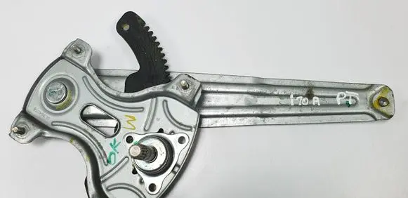 Hyundai i10 Rear door window regulator with motor 83402-B9000