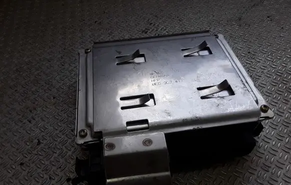 Audi A6 S6 C5 4B Engine control unit/module 8E0907411