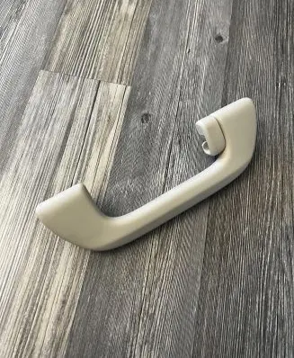 Honda CR-V Rear interior roof grab handle