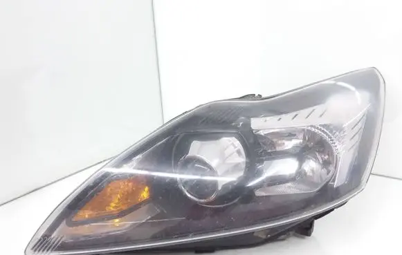 Ford Focus Headlight/headlamp 0374d 034463