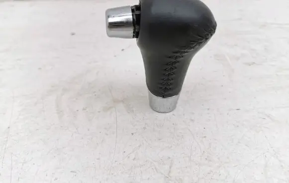 Chrysler Grand Voyager V Gear lever shifter trim leather/knob