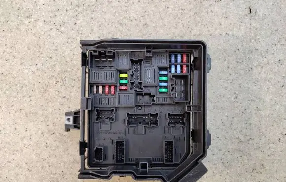 Renault Talisman BSM Control unit 284B63349R24A 284B63349R