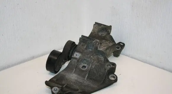 Nissan Note (E12) Generator/alternator bracket 8200669495