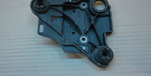 Volkswagen Touran II ABS pump bracket 5Q0614235