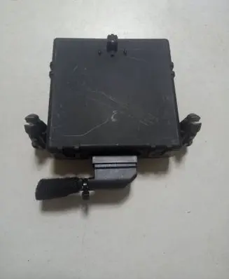 Audi A3 S3 8P Gateway control module 1K0907530J 1K0907951