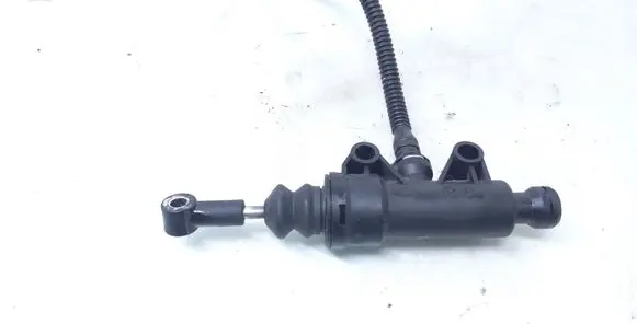 Mercedes-Benz C W203 Clutch master cylinder A2032900212