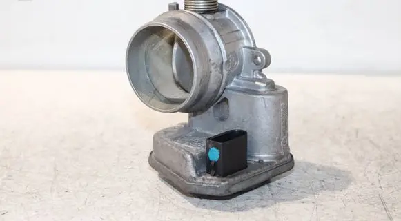 BMW X1 E84 Throttle valve 7804373
