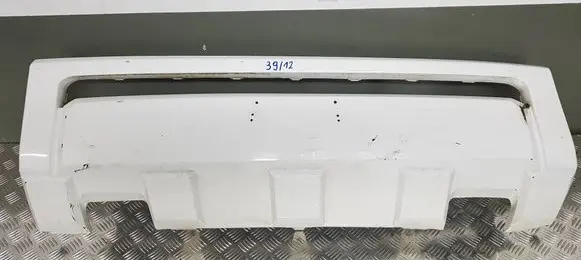 Front bumper lip