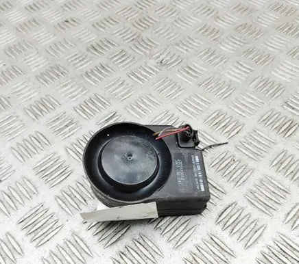 Volkswagen Jetta VI Alarm system siren 1K0951605C F005V00327