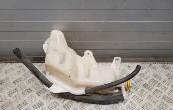 Dodge Durango III Coolant expansion tank/reservoir M144084