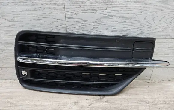 Volvo XC90 Front bumper lower grill 31383442