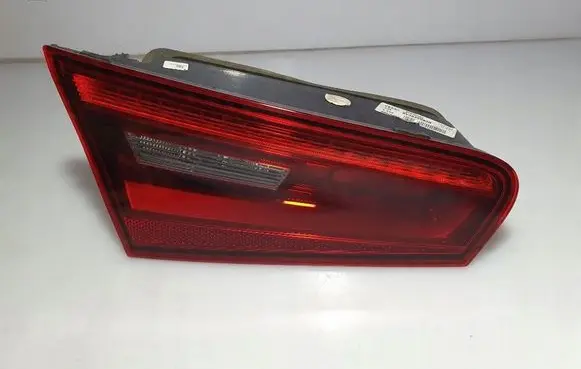 Audi A3 S3 8V Tailgate rear/tail lights 8V3945093B