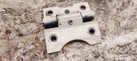 Mercedes-Benz 380 560SEC C126 Front door upper hinge 1237200037