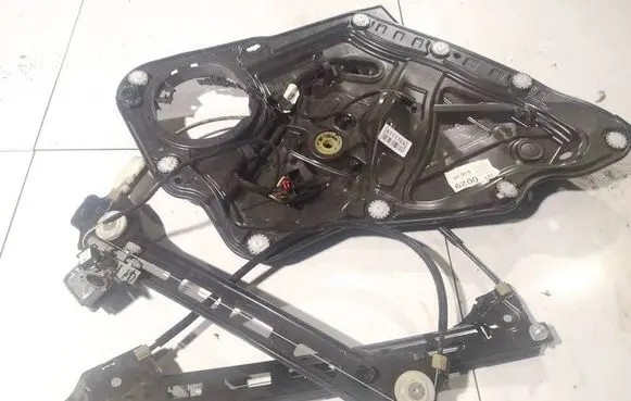 Volkswagen PASSAT CC Sliding door window regulator with motor