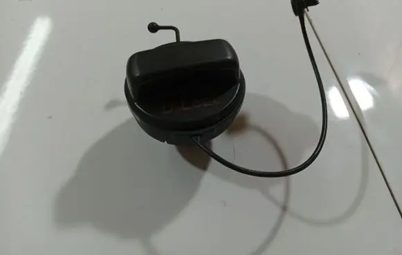 Honda FR-V Fuel tank filler cap 