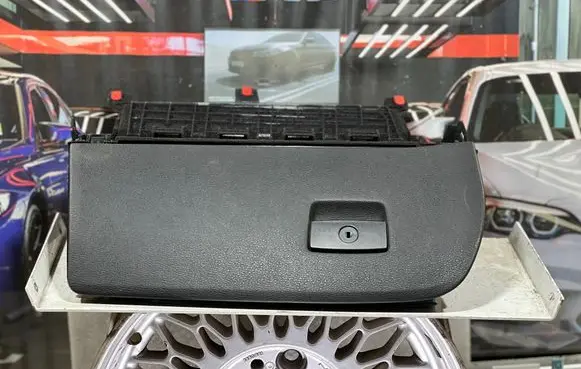 BMW X3 F25 Glove box 9210486