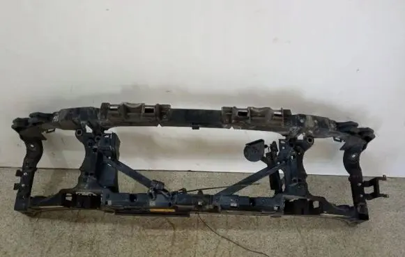 Land Rover Discovery Radiator support slam panel