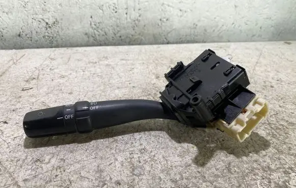 Toyota Corolla Verso AR10 Indicator stalk 173650