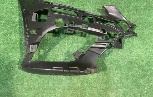 Mercedes-Benz C W205 Front bumper mounting bracket A2058852001