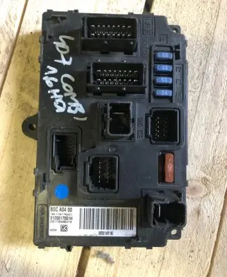 Peugeot 407 Fuse module 9656148180 BSCA0400 S120017001H