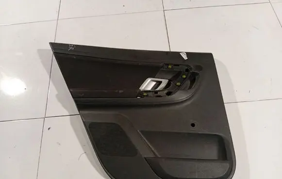 Skoda Fabia Mk2 (5J) Rear door card panel trim 3200101127353330