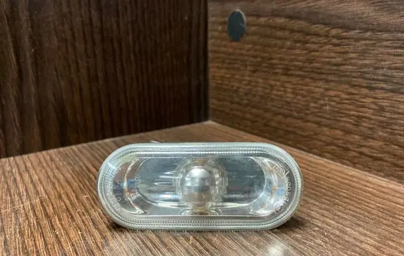 Volkswagen Polo Front fender indicator light 1J0949117
