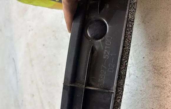 Toyota Yaris Other exterior part 5382752100