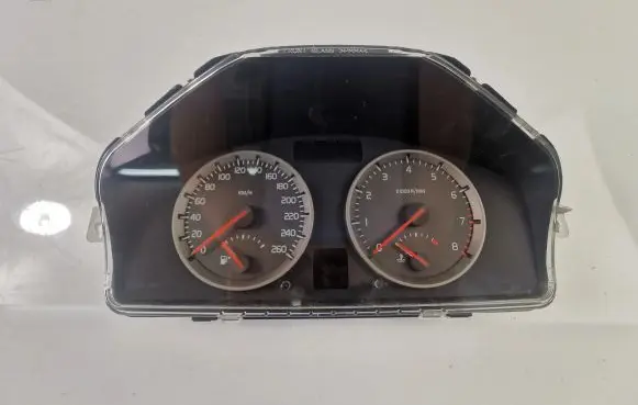 Volvo V50 Speedometer (instrument cluster) 30669182