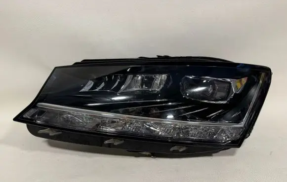 Skoda Fabia Mk3 (NJ) Headlight/headlamp 6V1941015F