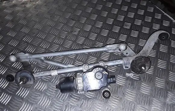 Nissan Leaf I (ZE0) Front wiper linkage WM07C