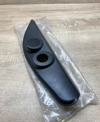 Front door high frequency speaker