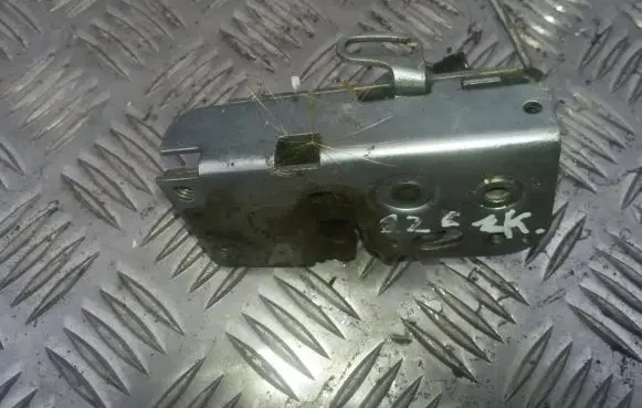 Iveco Daily 40.8 Rear door lock