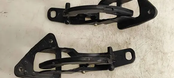 Volvo V70 Tailgate/trunk/boot hinge 8643157 8643158