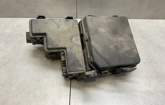 Nissan Qashqai Fuse box set 243824BA2A