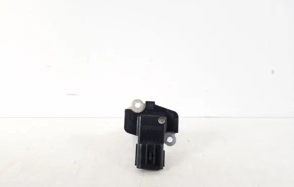 Toyota Avensis T270 Mass air flow meter 22204-26010