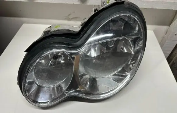 Mercedes-Benz C W203 Headlight/headlamp