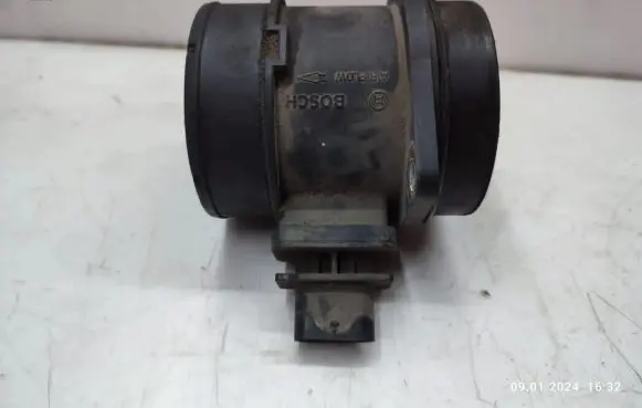 KIA Sorento Mass air flow meter 028100272