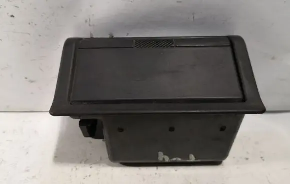 Volkswagen Transporter - Caravelle T4 Rear door ashtray 705857405