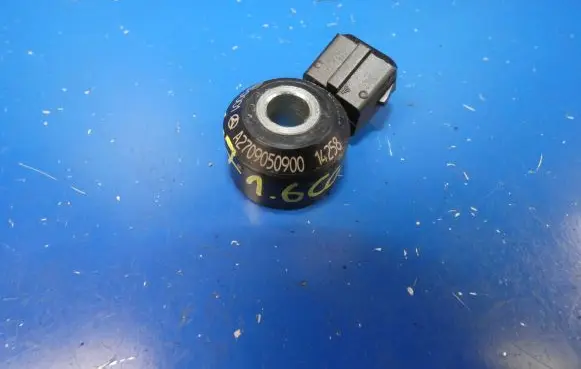 Mercedes-Benz CLA C117 X117 W117 Detonation knock sensor A2709050900
