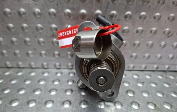 Citroen C3 Mechanical fuel pump S27624287 9812133780