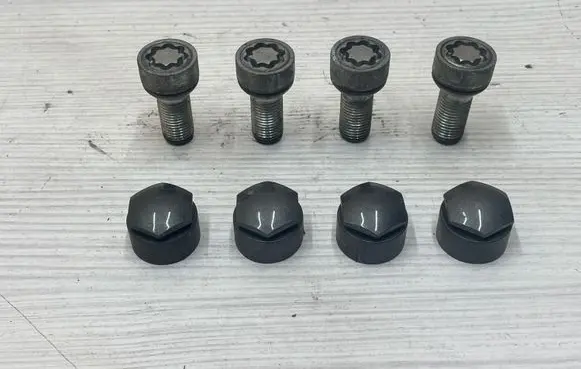 Audi Q2 - Nuts/bolts 