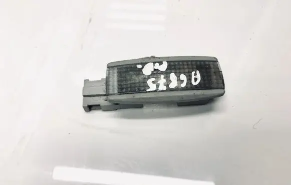 Volkswagen PASSAT B5 Other interior light 3b0947113